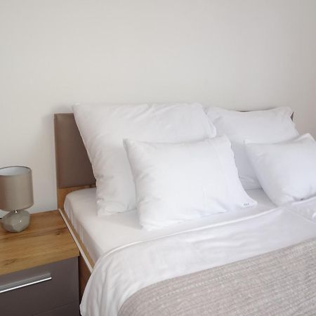 זאגרב Well-Equipped Apartment With Free Parking מראה חיצוני תמונה