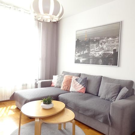 זאגרב Well-Equipped Apartment With Free Parking מראה חיצוני תמונה