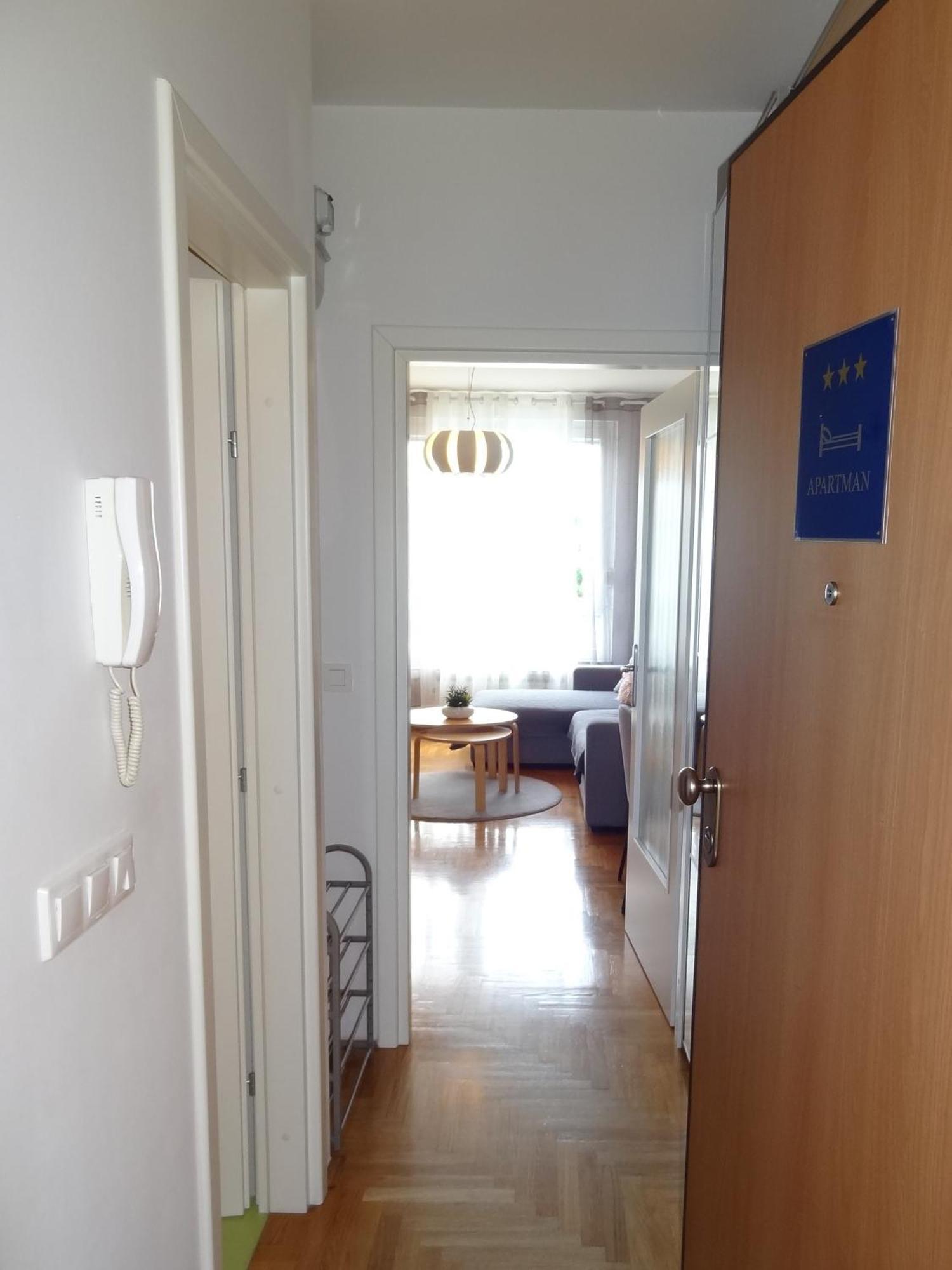 זאגרב Well-Equipped Apartment With Free Parking מראה חיצוני תמונה